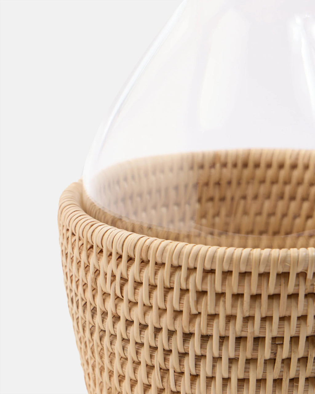Rattan Sabbia Glass Carafe