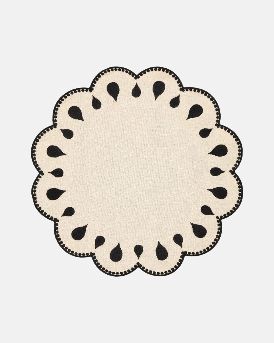 Gotas Placemat and Napkin, Beige with Black